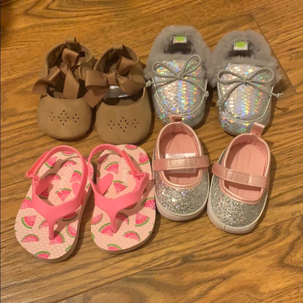 Lot of 4 baby girl shoes 0-3months